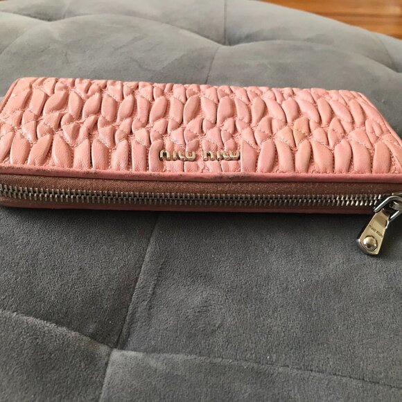 MIU MIU Soft Pink Matelasse Continental Leather Wallet w/ Original Box - Picture 6 of 11